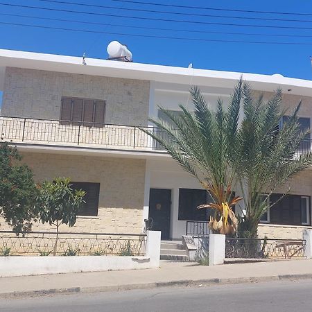 Secret Garden Guest House 04 Famagusta  Luaran gambar